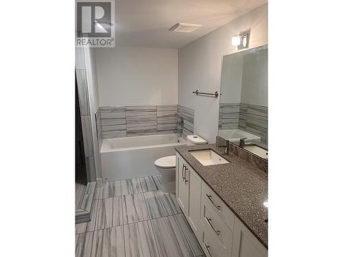 221 2055 Ingledew Street, Prince George, BC - Indoor Photo Showing Bathroom