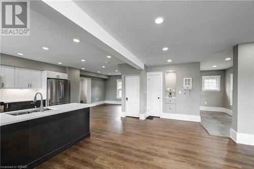 35 Brock Street, Woodstock, ON - Indoor Photo Showing Kitchen With Upgraded Kitchen