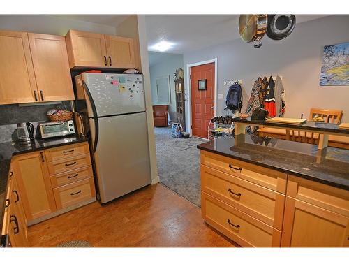 7 - 1691 Highway 3A, Nelson, BC - Indoor Photo Showing Kitchen