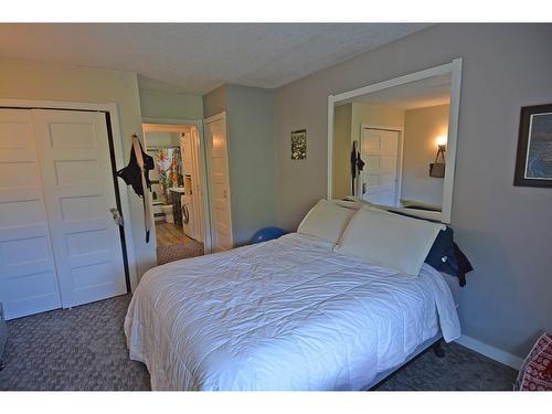 7 - 1691 Highway 3A, Nelson, BC - Indoor Photo Showing Bedroom