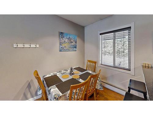 7 - 1691 Highway 3A, Nelson, BC - Indoor Photo Showing Dining Room
