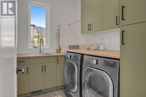 3020 Shaleview Drive, West Kelowna, BC - Indoor Photo Showing Laundry Room