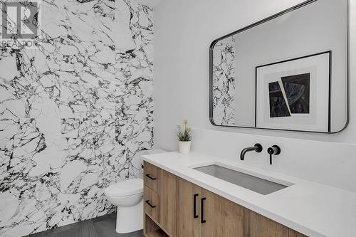 3020 Shaleview Drive, West Kelowna, BC - Indoor Photo Showing Bathroom