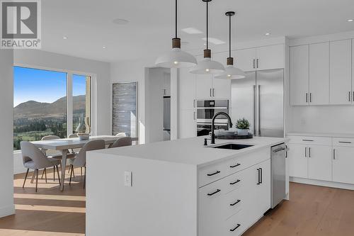 3020 Shaleview Drive, West Kelowna, BC - Indoor Photo Showing Kitchen With Upgraded Kitchen