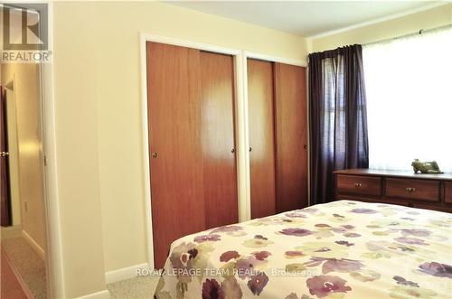 8 Elizabeth Drive, South Dundas, ON - Indoor Photo Showing Bedroom