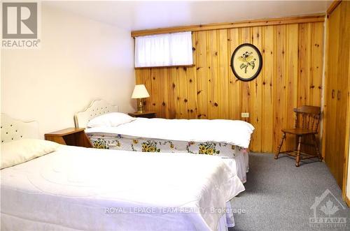 8 Elizabeth Drive, South Dundas, ON - Indoor Photo Showing Bedroom