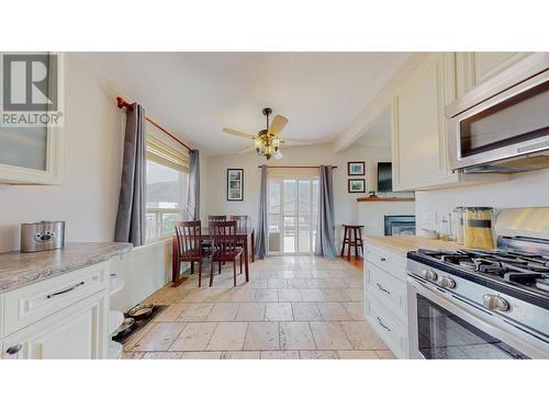 30 Finch Crescent, Osoyoos, BC - Indoor Photo Showing Kitchen