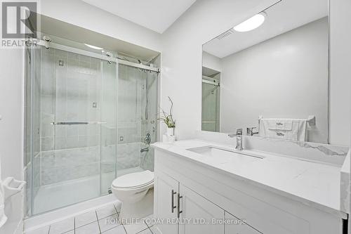 5230 Brookwood Court, Mississauga, ON - Indoor Photo Showing Bathroom