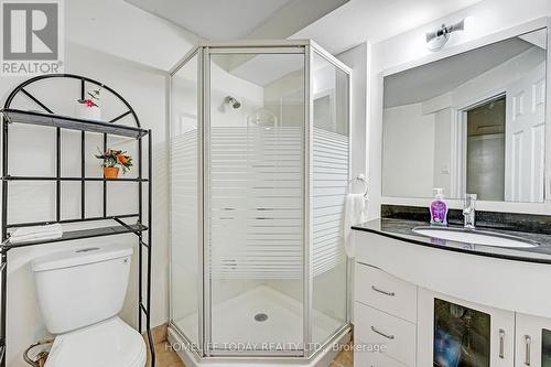 5230 Brookwood Court, Mississauga, ON - Indoor Photo Showing Bathroom