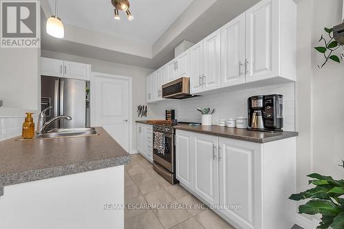 31 Marr Lane, Hamilton (Ancaster), ON - Indoor Photo Showing Kitchen With Double Sink