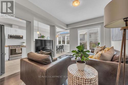 31 Marr Lane, Hamilton (Ancaster), ON - Indoor Photo Showing Living Room