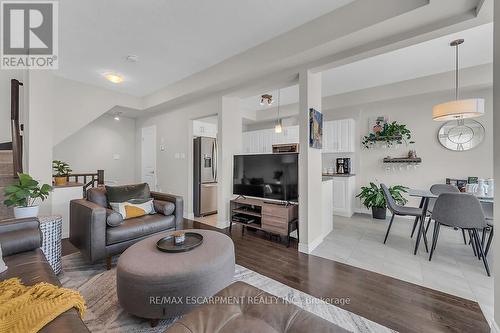 31 Marr Lane, Hamilton (Ancaster), ON - Indoor Photo Showing Living Room