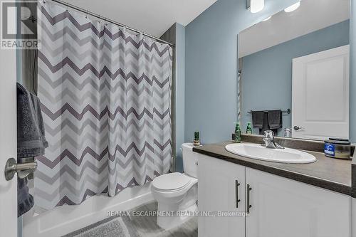 31 Marr Lane, Hamilton (Ancaster), ON - Indoor Photo Showing Bathroom