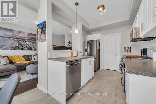 31 Marr Lane, Hamilton (Ancaster), ON - Indoor Photo Showing Kitchen