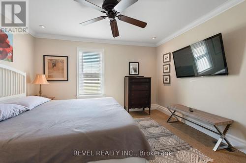 269 Sugarloaf Street, Port Colborne, ON - Indoor Photo Showing Bedroom