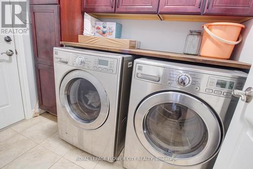 147 Pelech Crescent, Hamilton, ON - Indoor Photo Showing Laundry Room