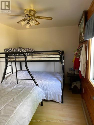 12 Island M, Muskoka Lakes, ON - Indoor Photo Showing Bedroom