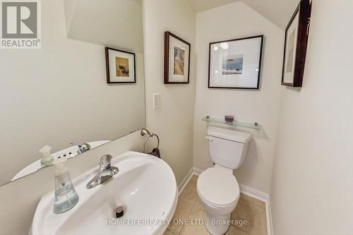 921 - 16 Laidlaw Street, Toronto, ON - Indoor Photo Showing Bathroom