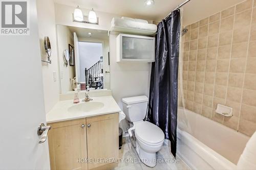 921 - 16 Laidlaw Street, Toronto, ON - Indoor Photo Showing Bathroom