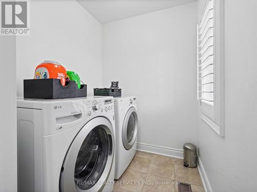 16 Lavallee Crescent, Brampton, ON - Indoor Photo Showing Laundry Room
