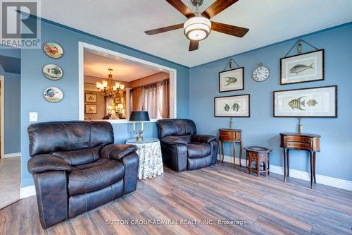 43 Crestridge Drive, Caledon (Bolton North), ON - Indoor Photo Showing Living Room