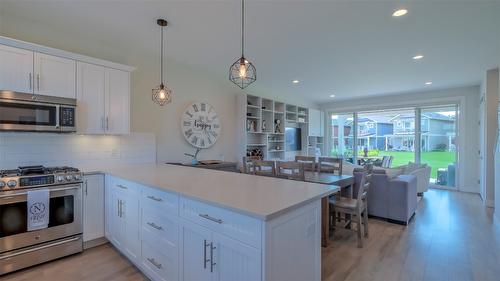 8-3750 West Bay Road, West Kelowna, BC - Indoor Photo Showing Kitchen With Upgraded Kitchen