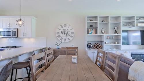 8-3750 West Bay Road, West Kelowna, BC - Indoor Photo Showing Kitchen