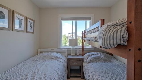 8-3750 West Bay Road, West Kelowna, BC - Indoor Photo Showing Bedroom