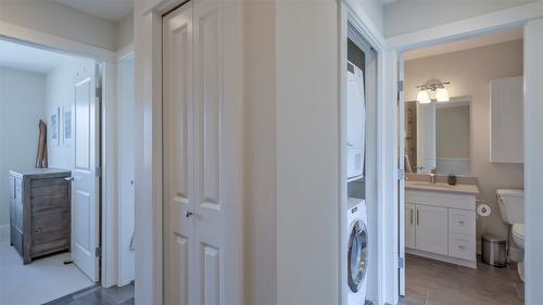 8-3750 West Bay Road, West Kelowna, BC - Indoor Photo Showing Laundry Room