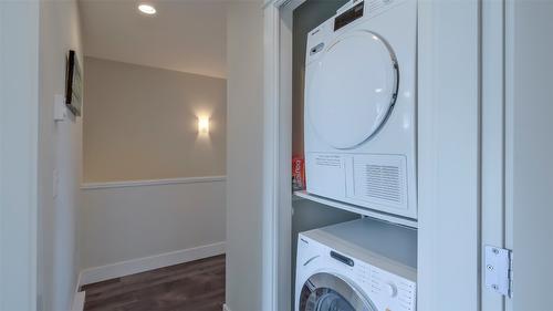 8-3750 West Bay Road, West Kelowna, BC - Indoor Photo Showing Laundry Room