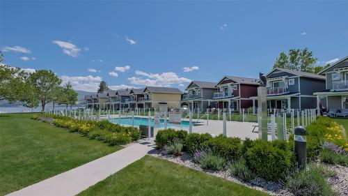 8-3750 West Bay Road, West Kelowna, BC - Outdoor