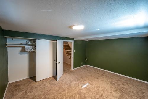 876 School Avenue, Oliver, BC - Indoor Photo Showing Other Room