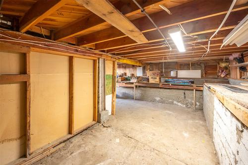 876 School Avenue, Oliver, BC - Indoor Photo Showing Basement