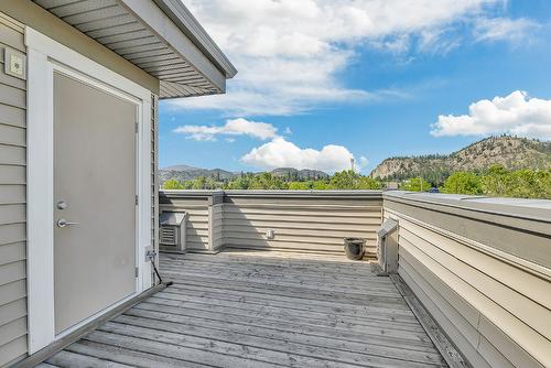 15-1811 Ambrosi Road, Kelowna, BC - Outdoor With Exterior