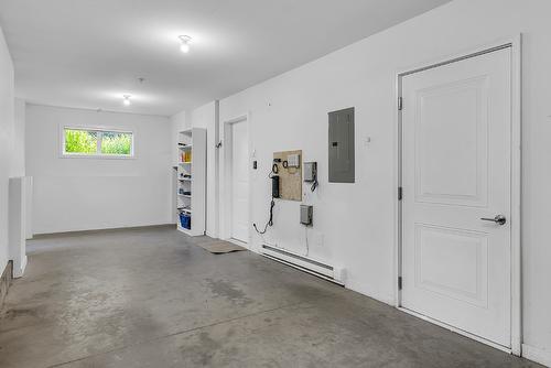 15-1811 Ambrosi Road, Kelowna, BC - Indoor Photo Showing Other Room