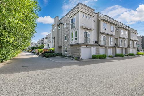 15-1811 Ambrosi Road, Kelowna, BC - Outdoor With Facade