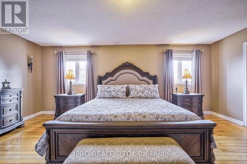 64 Zippora Drive, Richmond Hill (Devonsleigh), ON - Indoor Photo Showing Bedroom