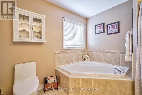 64 Zippora Drive, Richmond Hill (Devonsleigh), ON - Indoor Photo Showing Bathroom