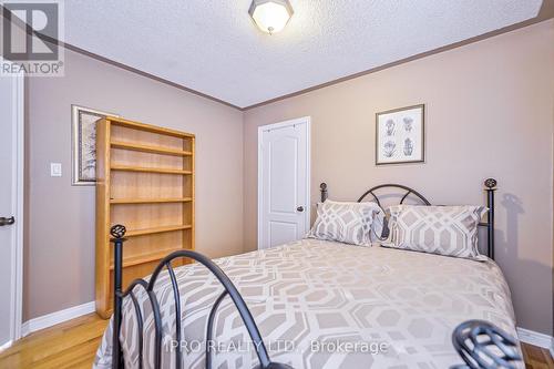 64 Zippora Drive, Richmond Hill (Devonsleigh), ON - Indoor Photo Showing Bedroom