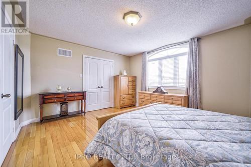 64 Zippora Drive, Richmond Hill (Devonsleigh), ON - Indoor Photo Showing Bedroom