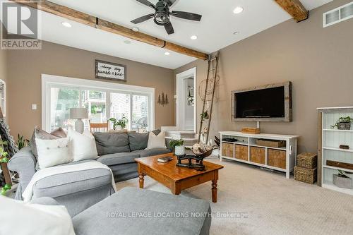 221 Jane Street, Clearview (Stayner), ON - Indoor Photo Showing Living Room