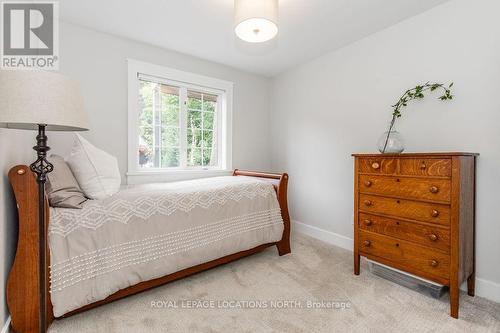 221 Jane Street, Clearview (Stayner), ON - Indoor Photo Showing Bedroom