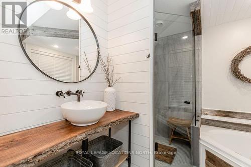 221 Jane Street, Clearview (Stayner), ON - Indoor Photo Showing Bathroom