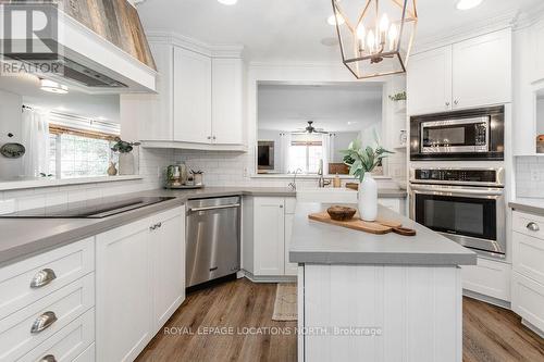 221 Jane Street, Clearview (Stayner), ON - Indoor Photo Showing Kitchen With Upgraded Kitchen