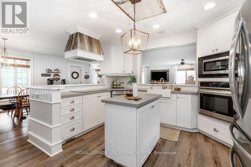 221 Jane Street, Clearview (Stayner), ON - Indoor Photo Showing Kitchen