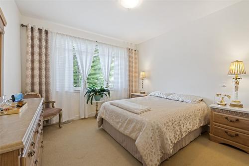 239-4035 Gellatly Road, West Kelowna, BC - Indoor Photo Showing Bedroom