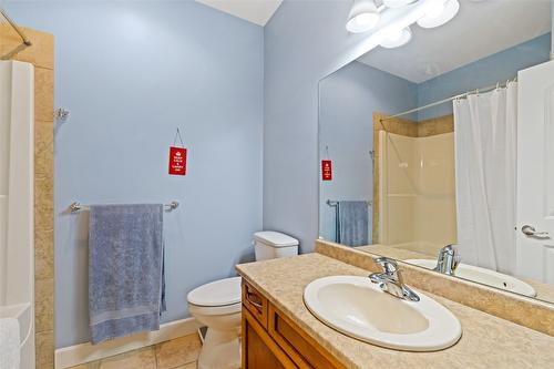 239-4035 Gellatly Road, West Kelowna, BC - Indoor Photo Showing Bathroom