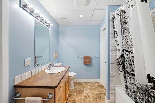 239-4035 Gellatly Road, West Kelowna, BC - Indoor Photo Showing Bathroom