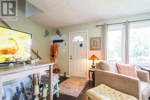 29 Ramsay Avenue, Quinte West, ON - Indoor Photo Showing Living Room