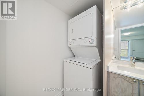 213 - 890 Sheppard Avenue, Toronto, ON - Indoor Photo Showing Laundry Room